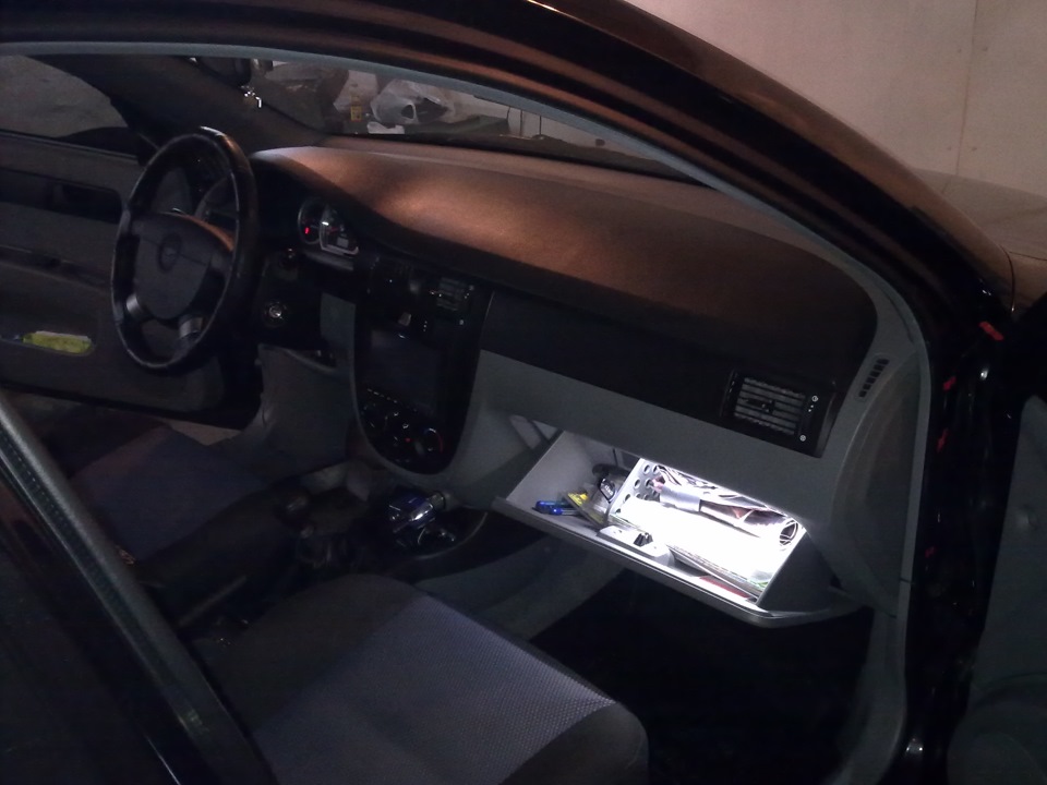 Подсветка бардачка — Chevrolet Lacetti Sedan, 1,6 л, 2011 года ...