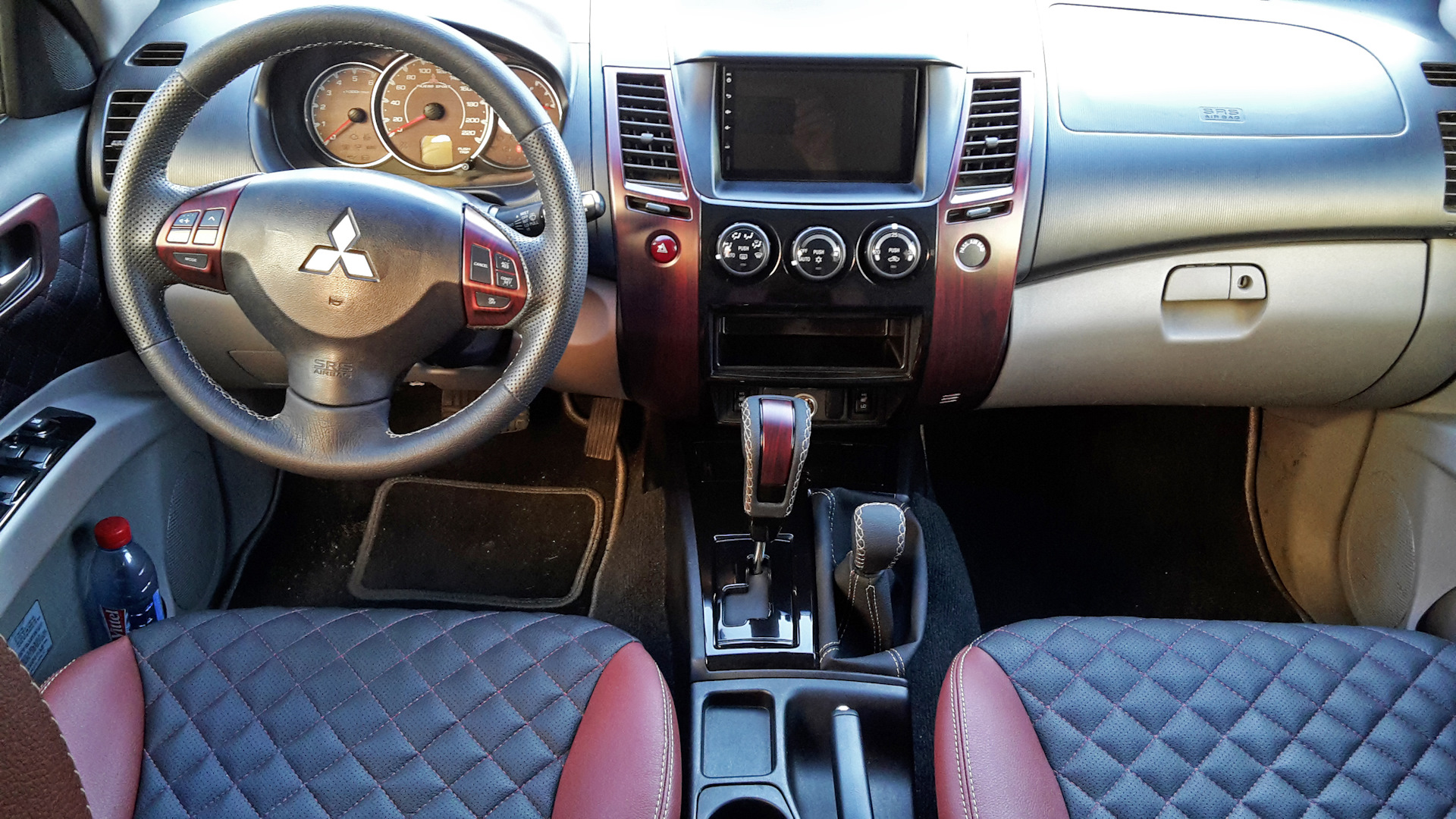 Mitsubishi Pajero Sport 2008 салон