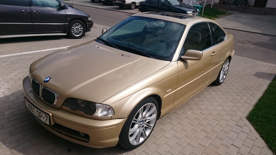 325i BMW золотистая