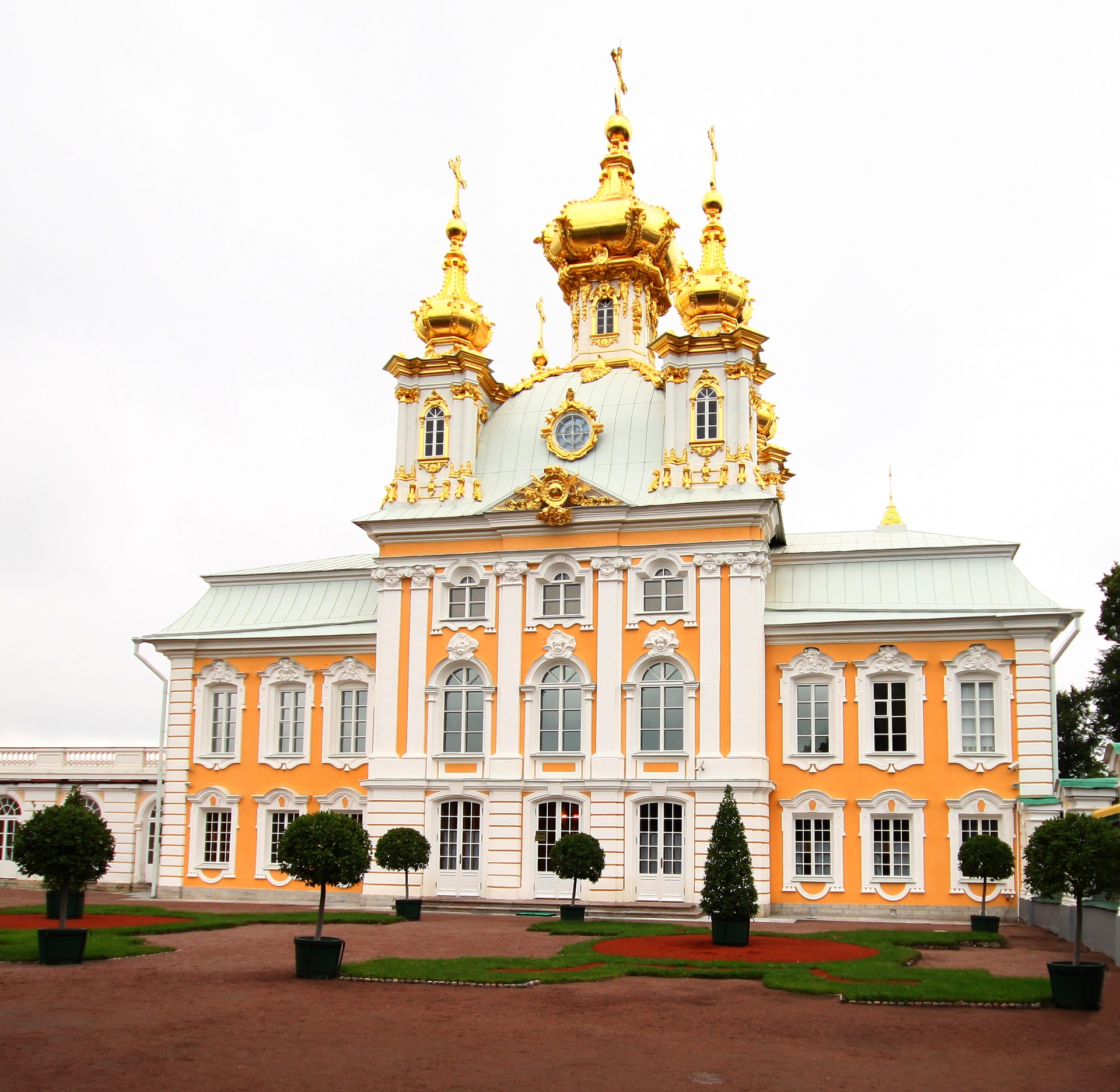 Церковь большого петергофского дворца