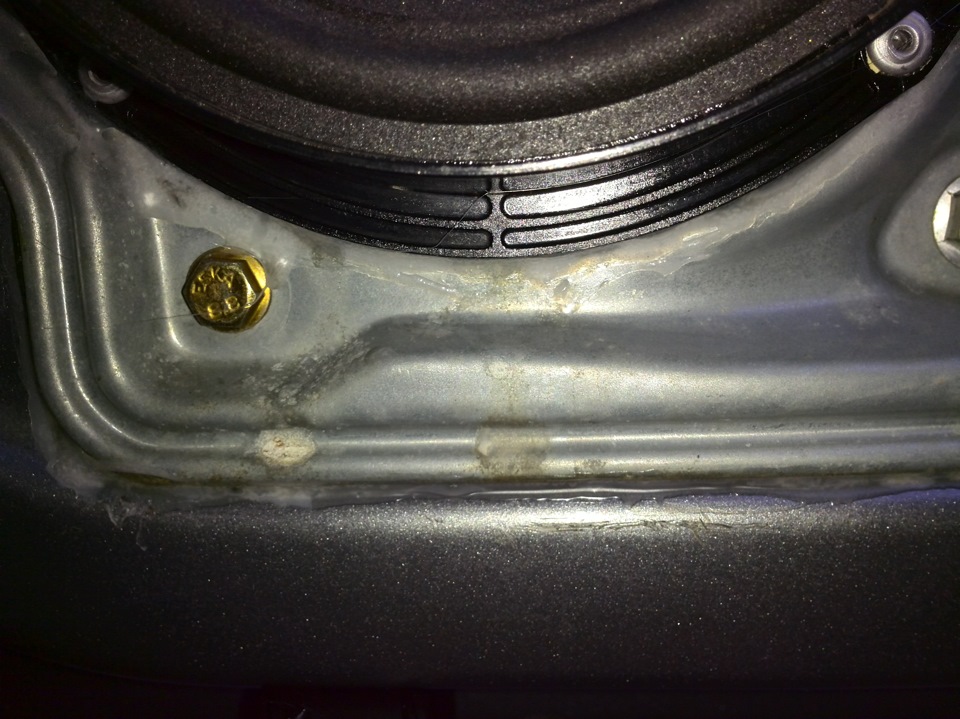 Вода в салоне через дверь — Volkswagen Passat B5, 2 л, 2001 года ...
