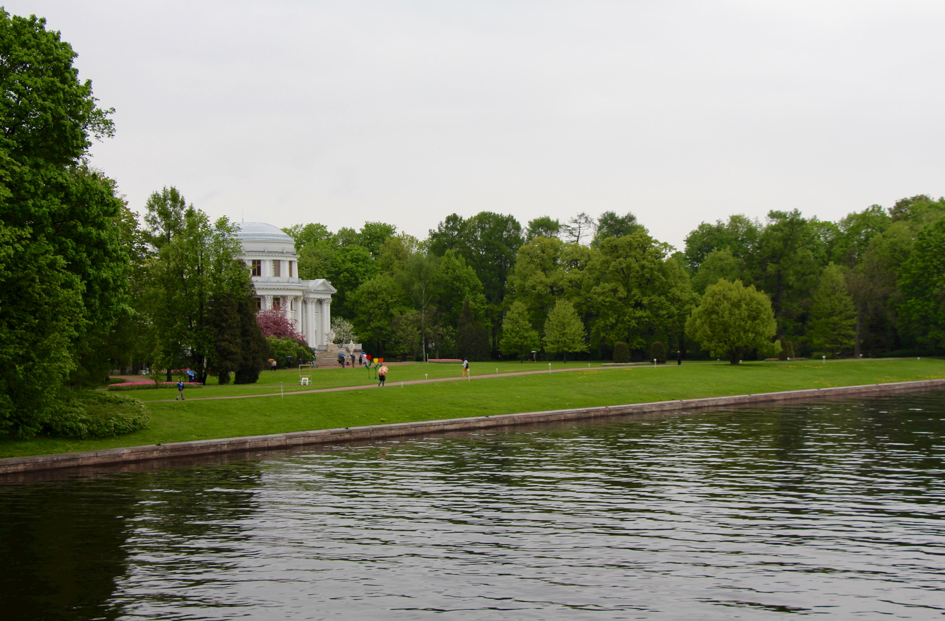 Парк на Елагином острове Санкт-Петербурга