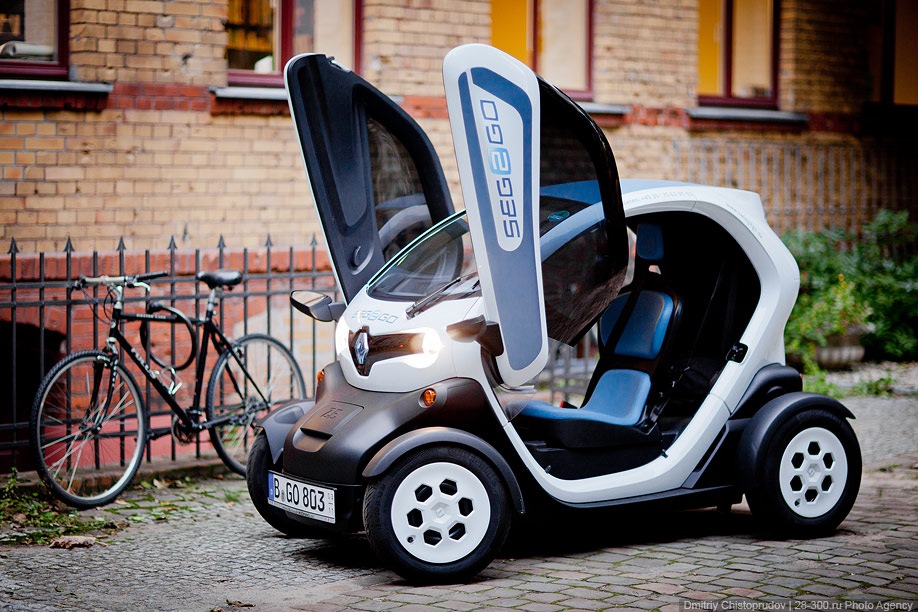 Маленький Рено Twizy