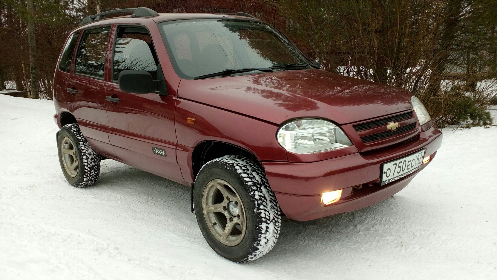 Chevrolet Niva Red