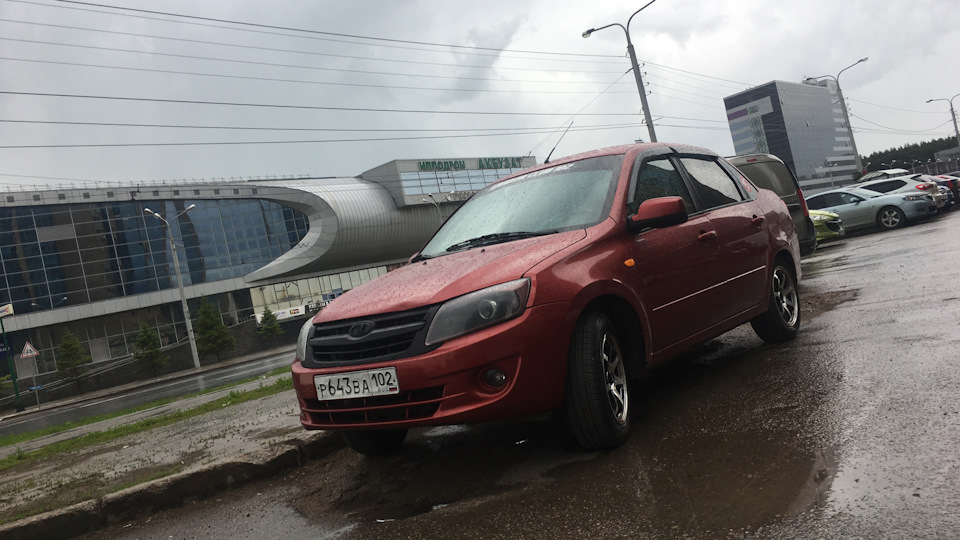Замена левой гранаты и задних тормозных колодок в сервисе — Lada Гранта ...