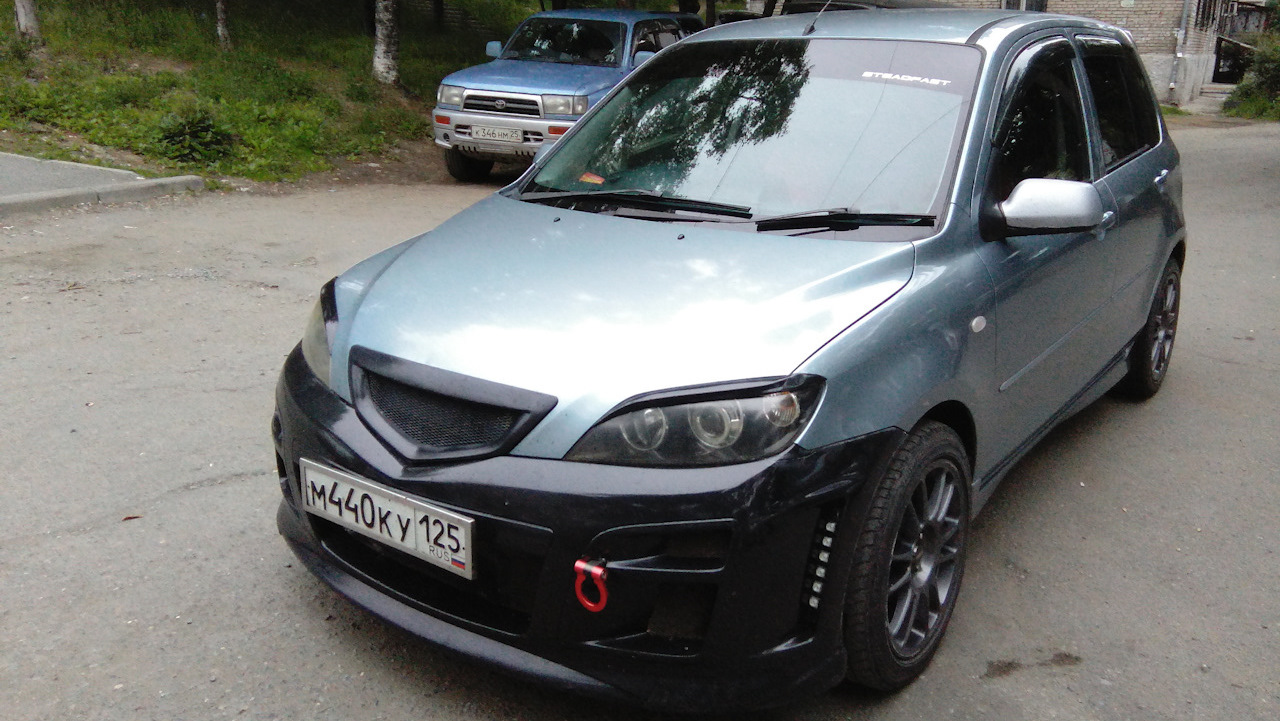 Mazda Demio (2G) 1.5 бензиновый 2003 | Дым на DRIVE2