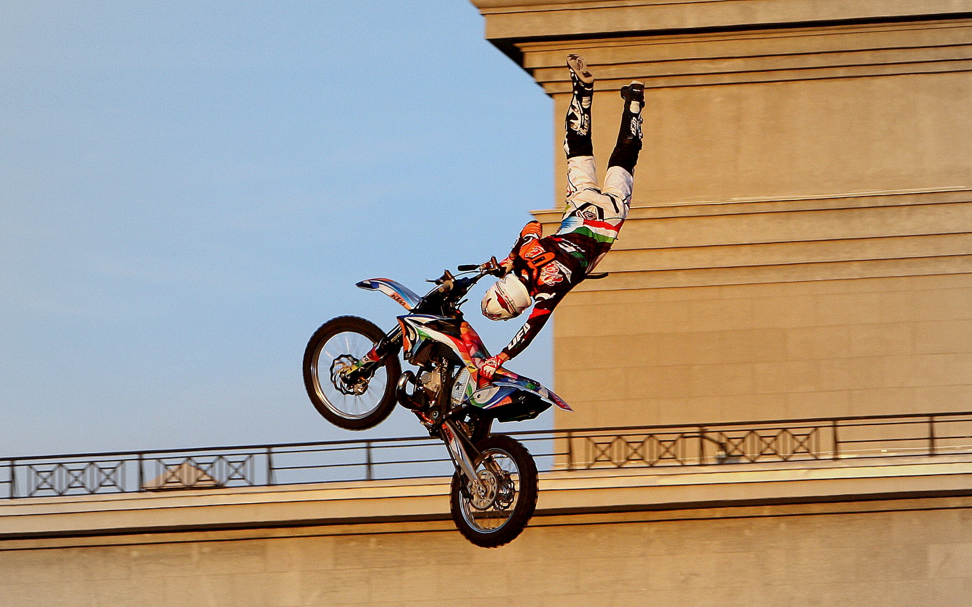 402 метра адреналина. Адреналин FMX. Питбайк адреналин Раш. Adrenaline Rush FMX. FMX Rush Москва.
