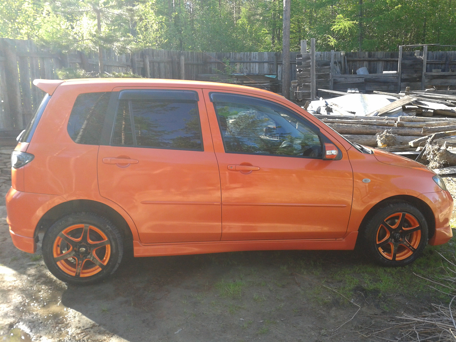 Сверловка мазда демио. Литьё на 14 на мазду демио 2006 года. Сверловка мазда демио. Литье мазда демио 2014. Сверловка мазда демио.