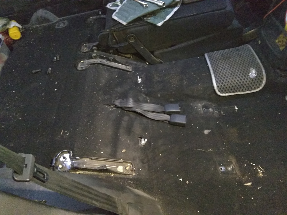 Сдвиг задних сидений — SsangYong Kyron, 2,3 л, 2012 года | тюнинг | DRIVE2