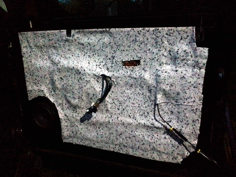 Comfort mat Lock — Chevrolet Tahoe (GMT900)