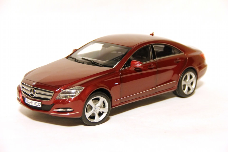 Mercedes Benz CLS 350 оранжевый