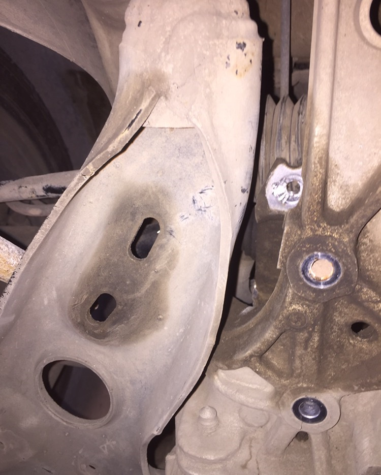 Замена втулок стабилизатора, без откручивания подрамника, рейки и стоек ...