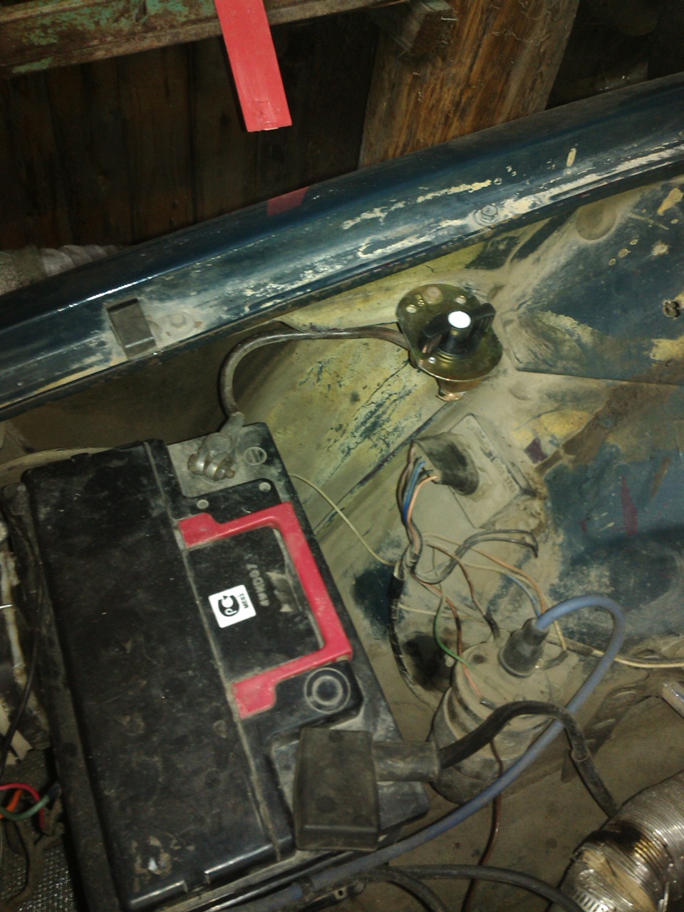 Отпуск. Часть 6. Установка выключателя массы. — Москвич Святогор, 1,7 л ...