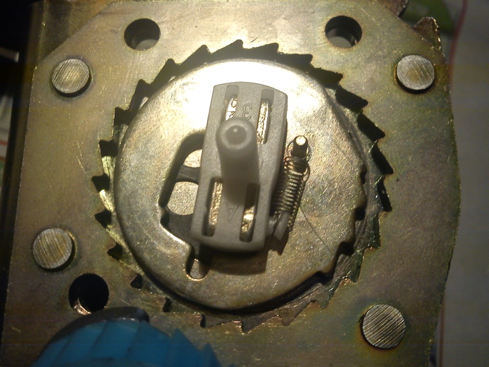 5. Инерционный ремень безопасности — Lada 2115, 1,5 л, 2003 года ...