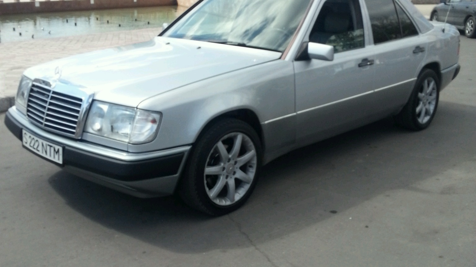 Купить б/у Mercedes-Benz S-Класс III (W140) 500 5.0 AT (326 л.с.) бензин автомат