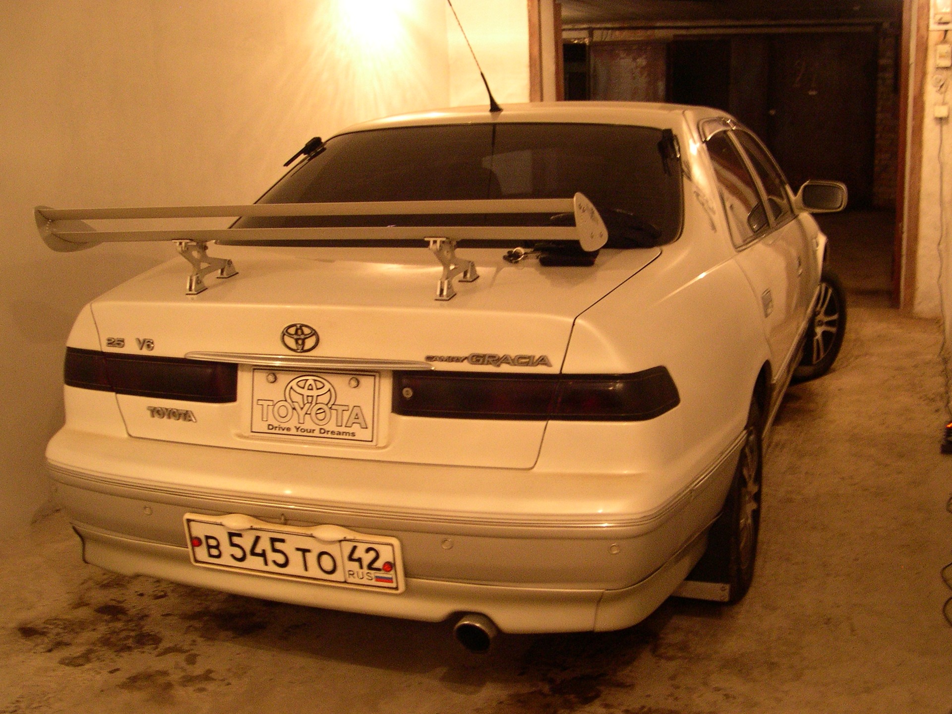    Toyota Camry Gracia 25 1997 