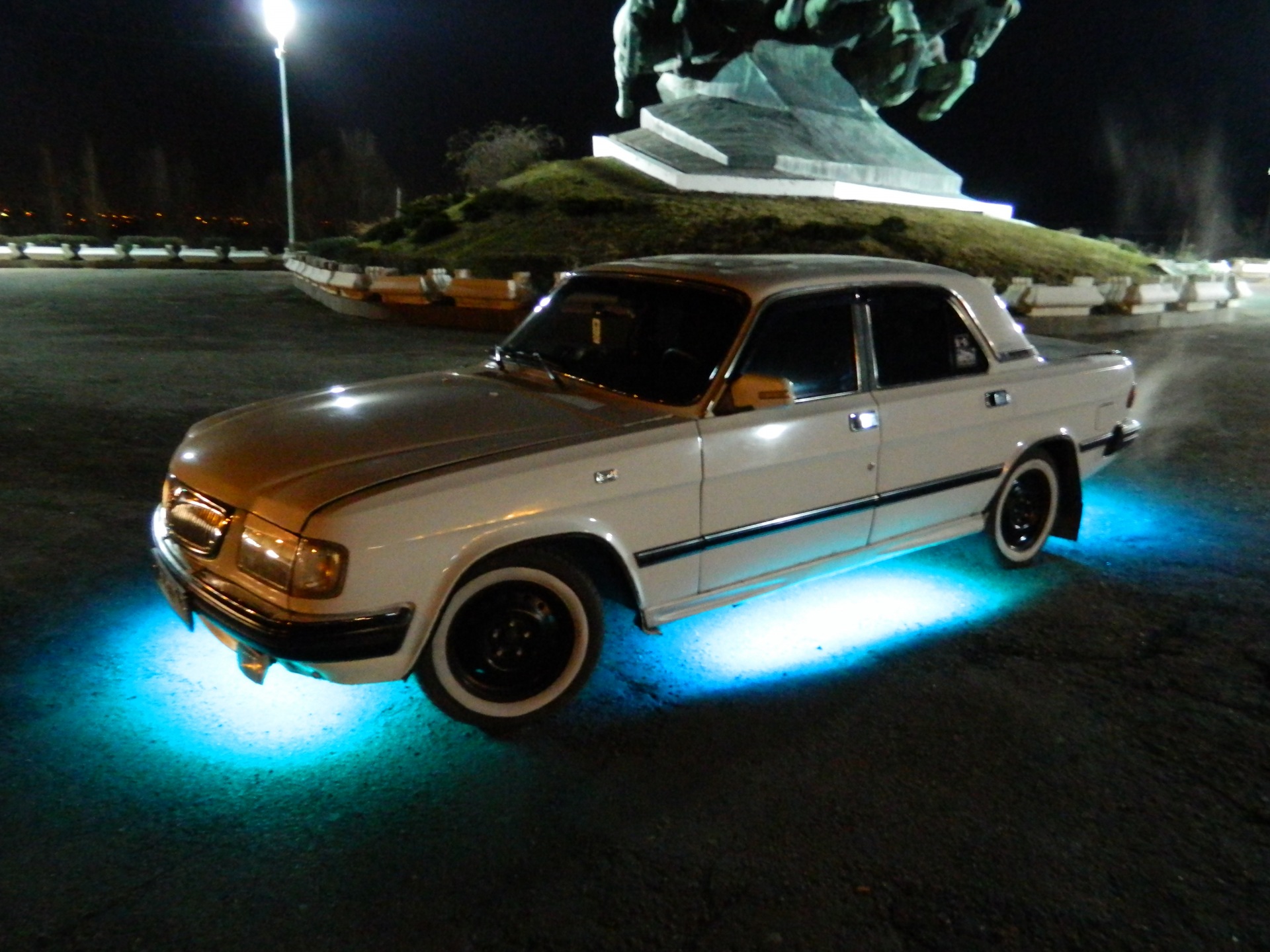 Подсветка днища автомобиля ГАЗ 3110