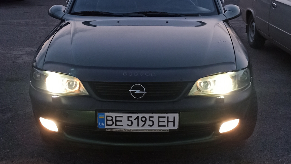 Впускной коллектор вакуум — Opel Vectra B, 1,8 л, 1998 года | своими ...