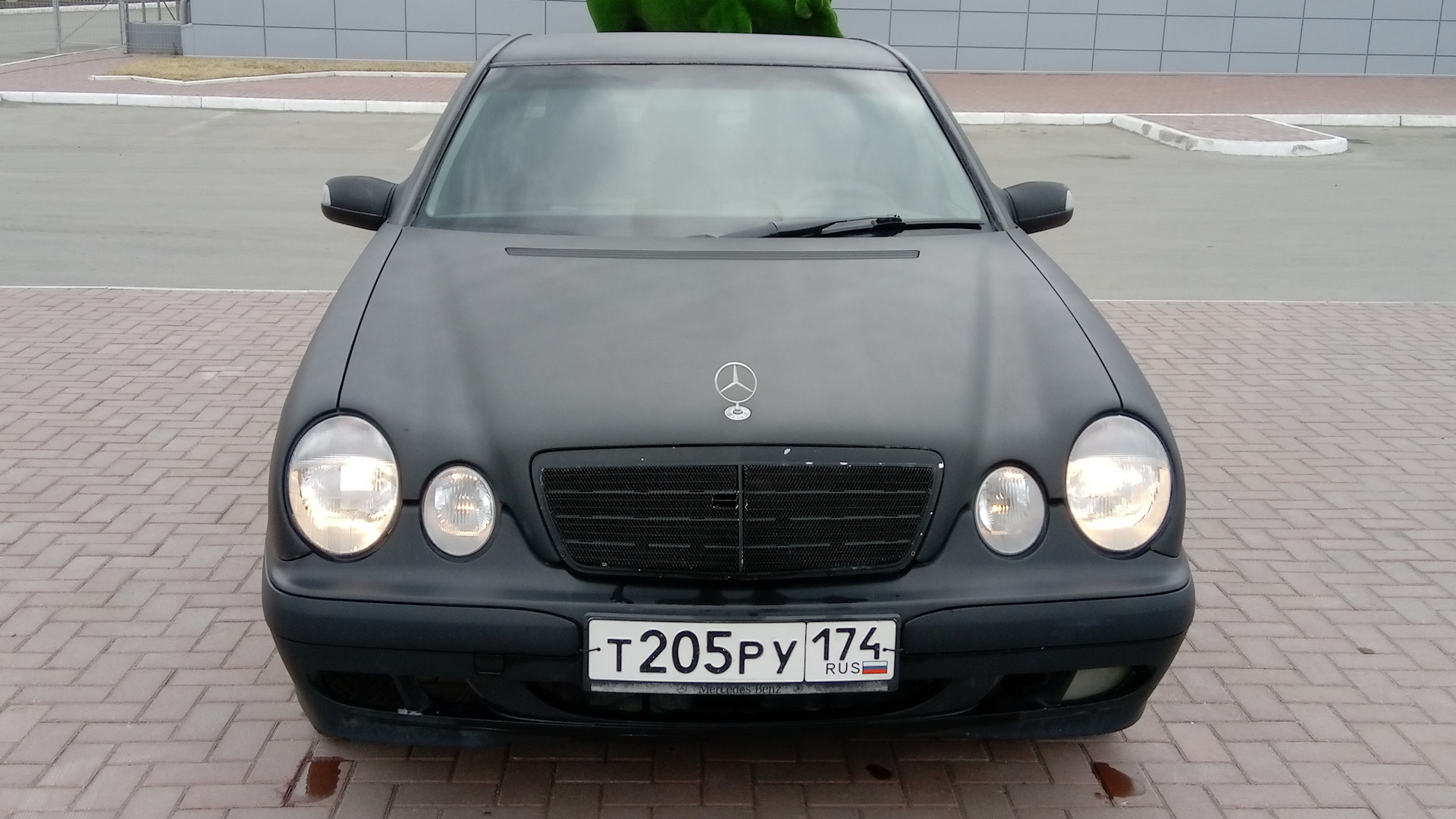 Mercedes-Benz E-class (W210) 2.2 бензиновый 2000 | 