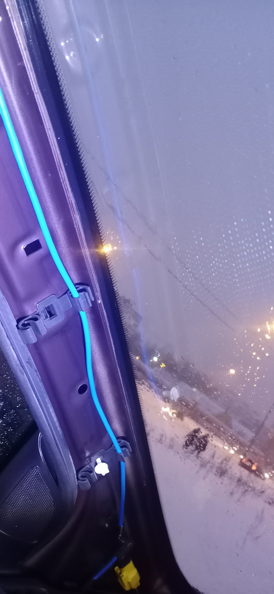 Долгожданная замена лобового стекла на AGC — Ford Focus II Sedan, 1,8 л ...