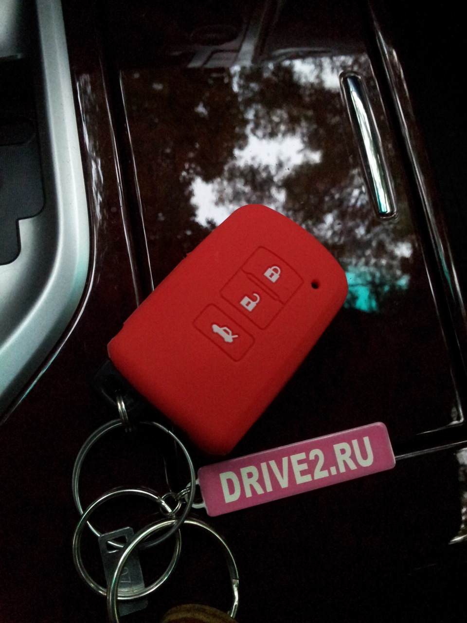 Силиконовый чехол на ключ с кнопками и брелок DRIVE2.RU с гос.номером ...