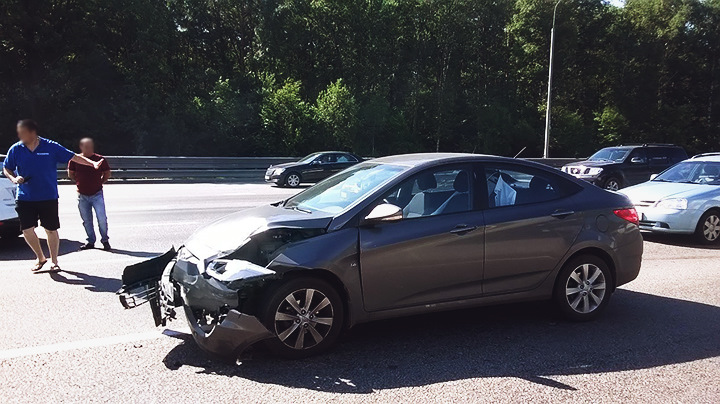 Первое дтп( - Hyundai Solaris, 1,6 л, 2014 года ДТП DRIVE2