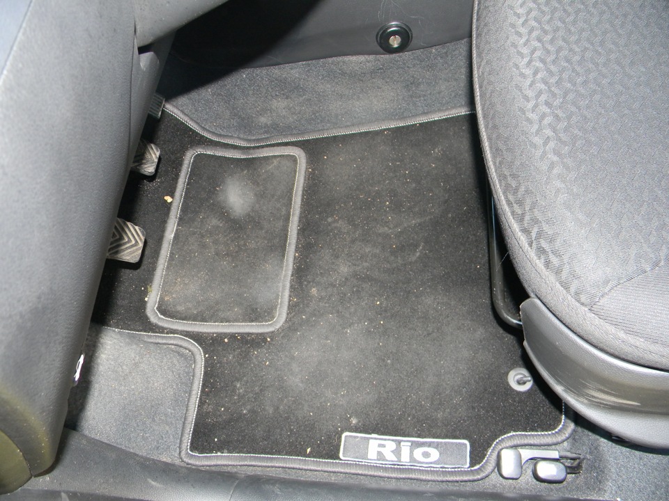Текстильные коврики — KIA Rio (3G), 1,4 л, 2012 года | аксессуары | DRIVE2