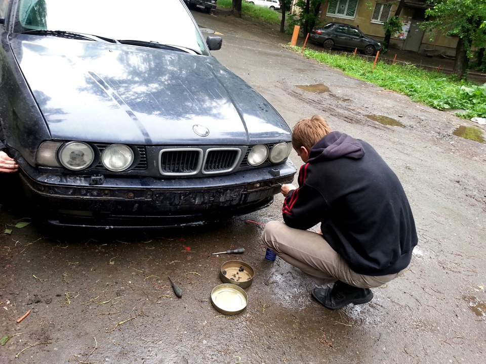 Скручиваю бампер — BMW 5 series Touring (E34)