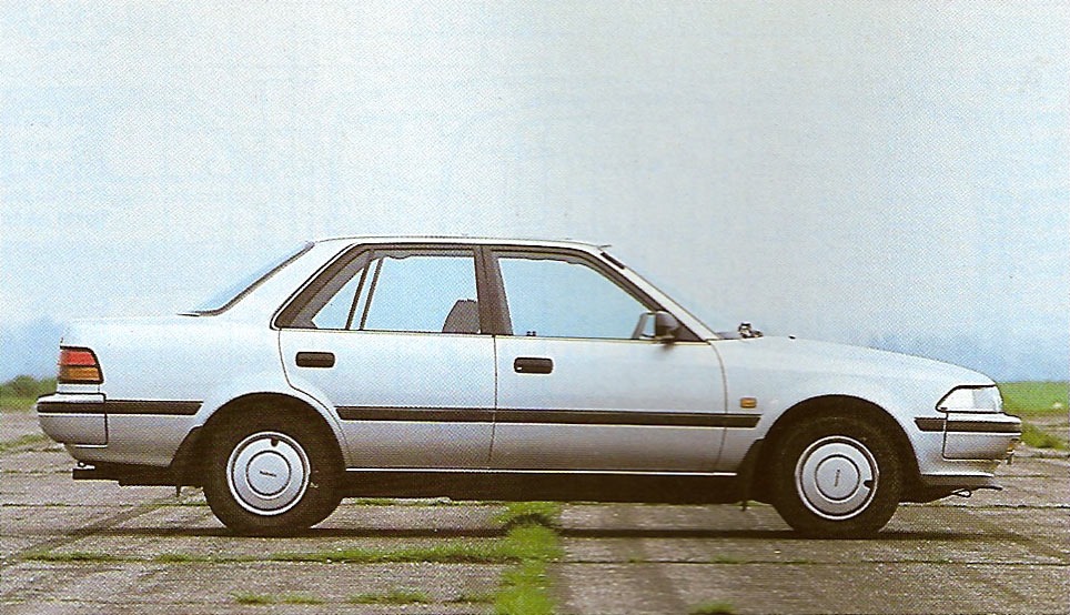    II Autocar 1988 Toyota Carina II 16 1988