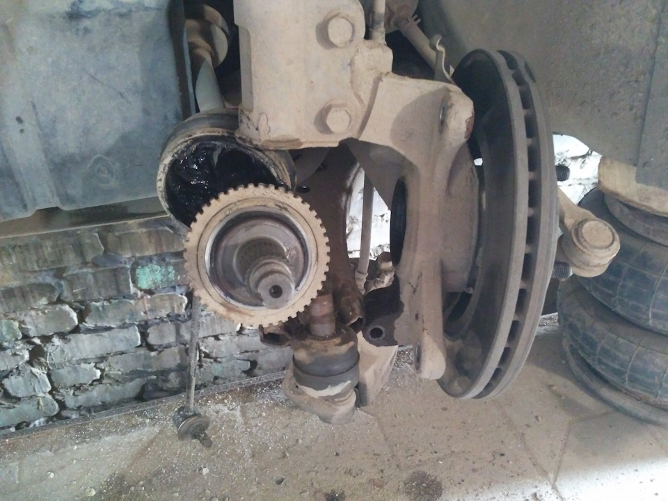 Замена левого внешнего ШРУСа (HDK) — KIA Spectra, 1,6 л, 2006 года ...