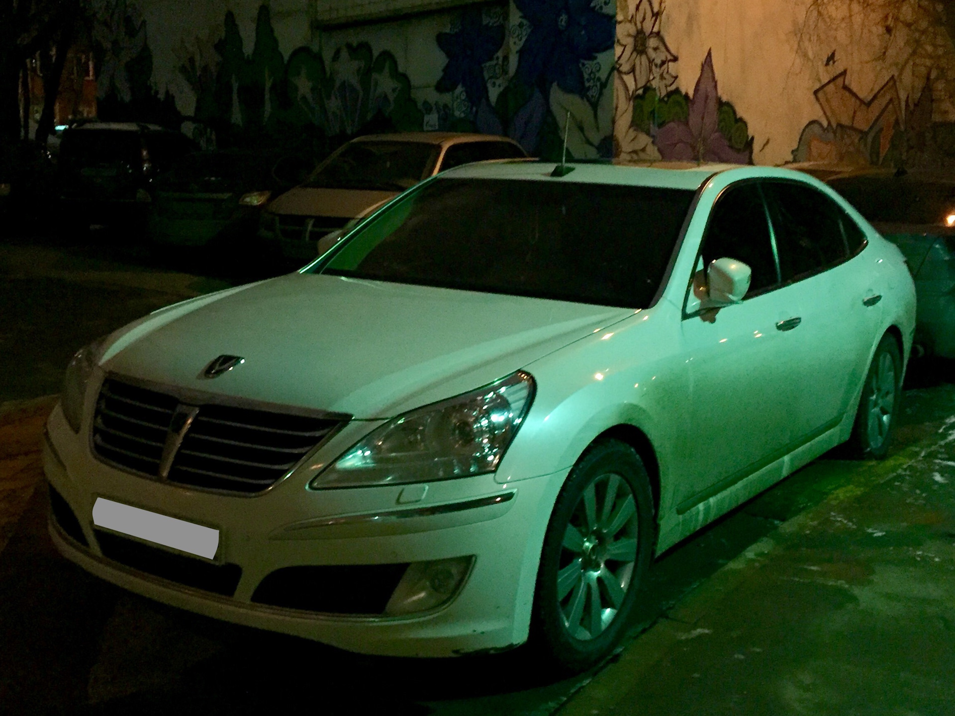 Hyundai Equus капот