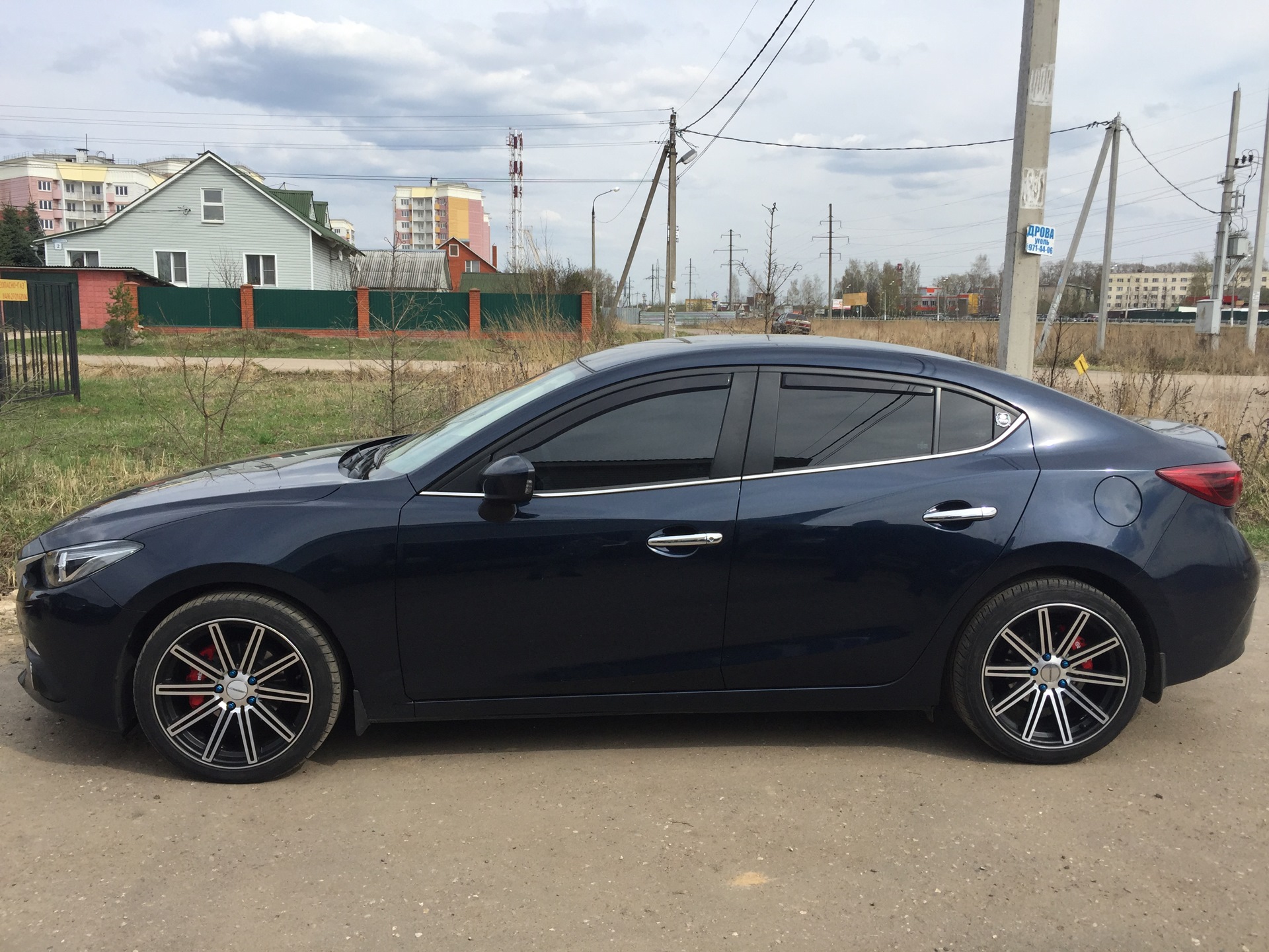 Диски 2014. Mazda 3 r18 черная. Mazda 3 BM r18. R18 Mazda 3 2014. Mazda 3 BM седан r18.