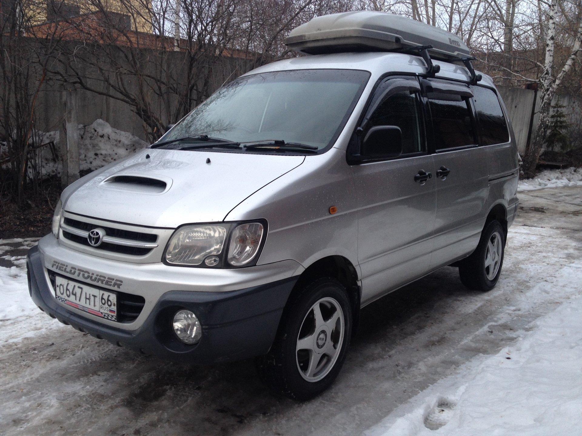 Владивосток айс ноах. Toyota Town Ace Noah. Toyota Lite Ace Noah CR 40. Toyota Lite Ace Noah. Toyota Town Ace Noah 2.2 field.