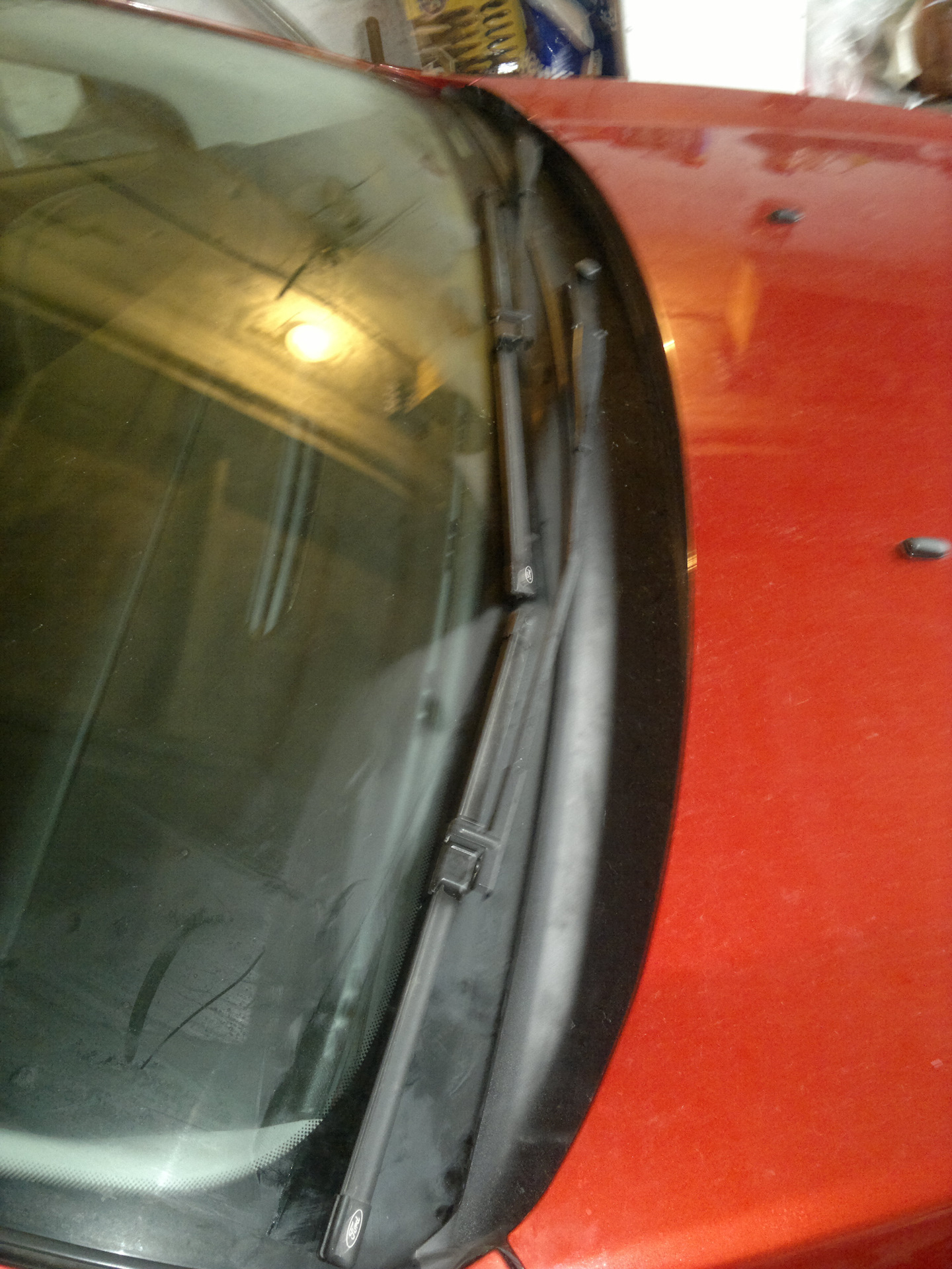 Нижний молдинг лобового стекла — Ford Focus Hatchback II, 1,8 л, 2008 ...