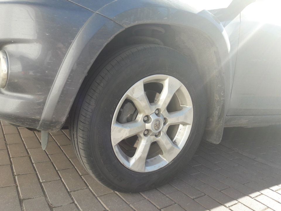 Обут в новые тапочки) — Toyota RAV4 (III)