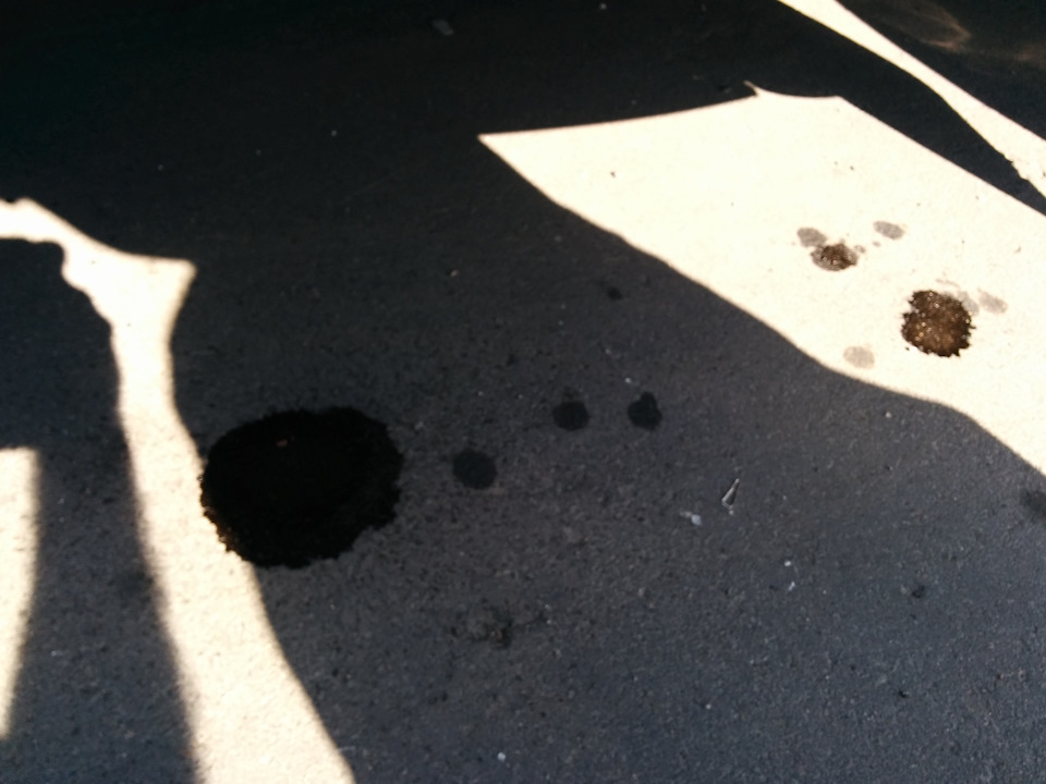 Течь из под правого бензобака. — УАЗ Pickup, 2,7 л, 2015 года | визит ...