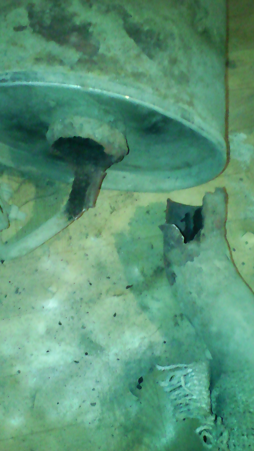 Глушак отвалился — Lada Приора универсал, 1,6 л, 2010 года | поломка ...