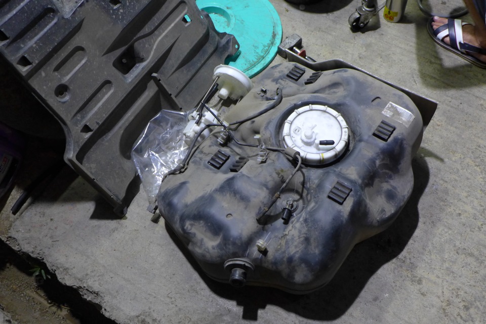 Зачому важливо міняти паливний фільтр на Honda Civic 4D?