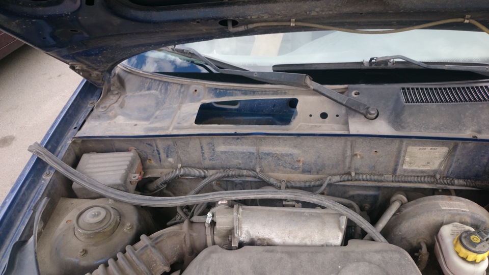 Салонный фильтр сенс 1.3 где находится