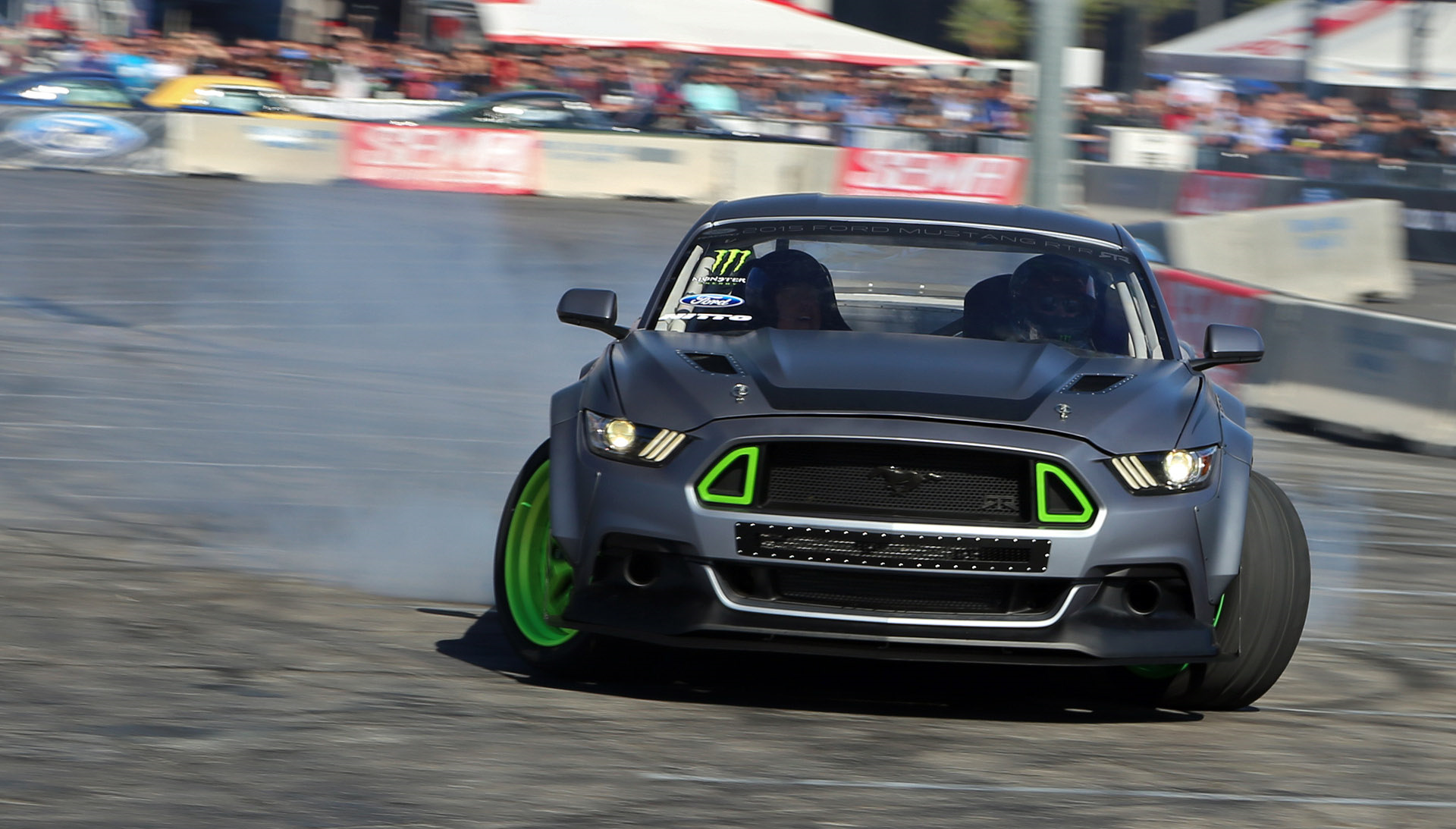 Ford Mustang RTR мотор