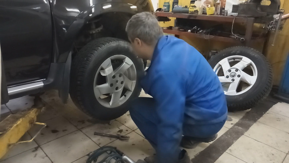 Дастер на японской резине и развал-схождение на Пит Стопе — Renault ...