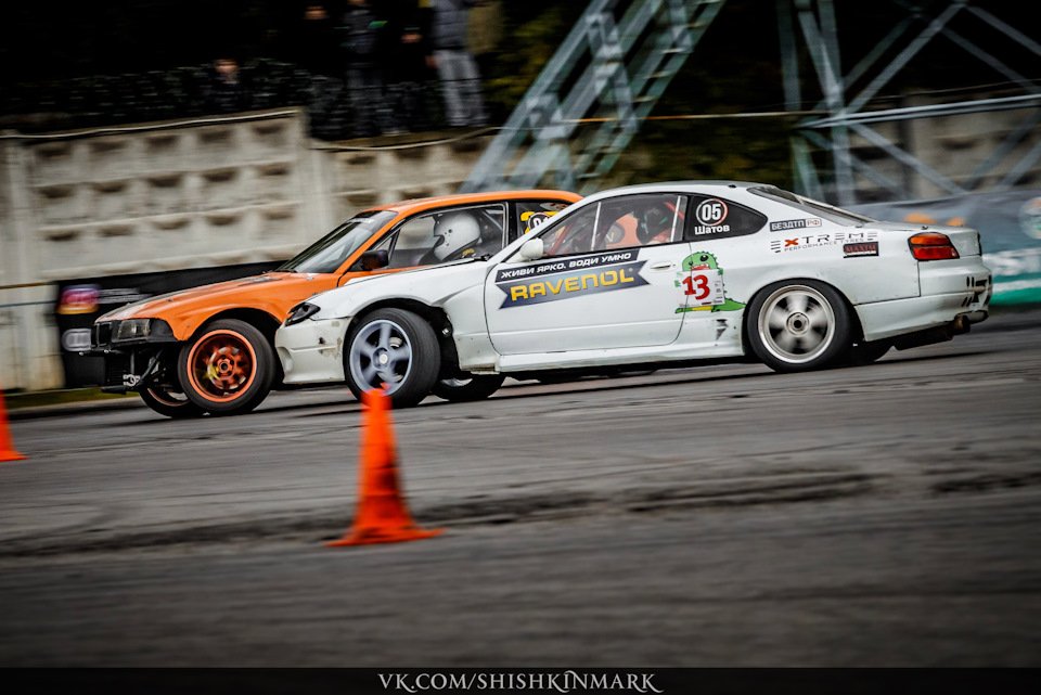 За 0,1 сек. до столкновения — Nissan Silvia (S15)