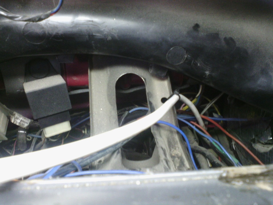 протягиваем в салон. — ЗАЗ 1102