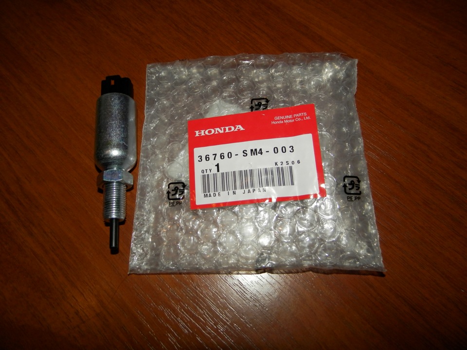 Фото в бортжурнале Honda Civic Hatchback (8G). Запчасти на фото: 36760SM4003