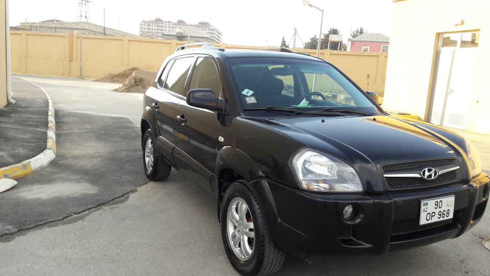 Tucson crdi. Tucson 2008 2.2CRDI. Хендай Туксон 2008 год 2 литра турбо. Tucson CRDI 2.0 кофты глушителя.