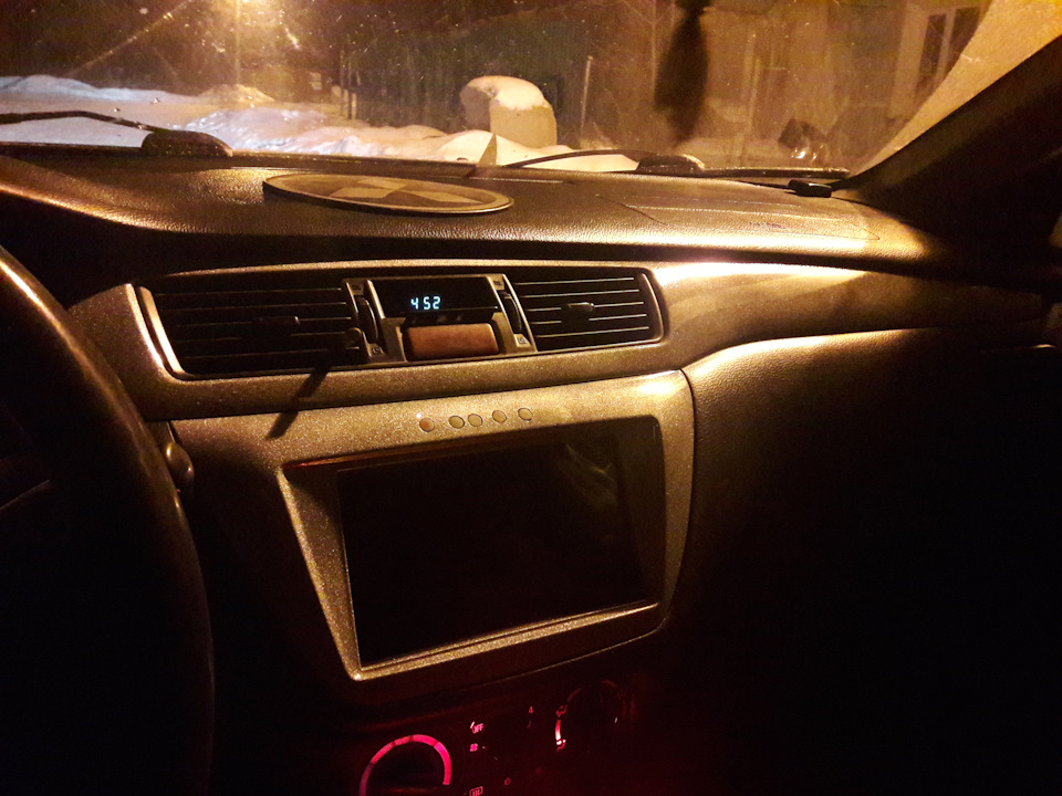 В свете фонарей — Mitsubishi Lancer IX