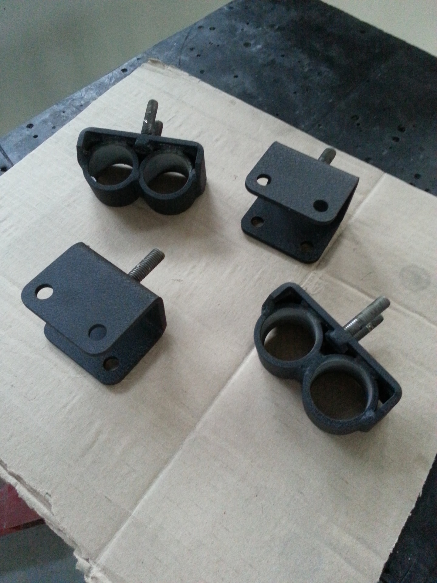 Мотор лифта. Опора подрамника опель омега б. Кастомные опоры. Кастом опоры двс. Кастомные опоры.