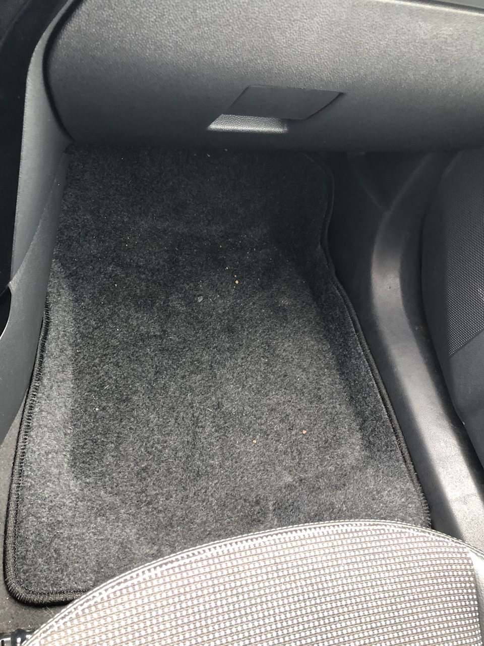 Коврики боратекс — Opel Astra H, 1,6 л, 2012 года | аксессуары | DRIVE2