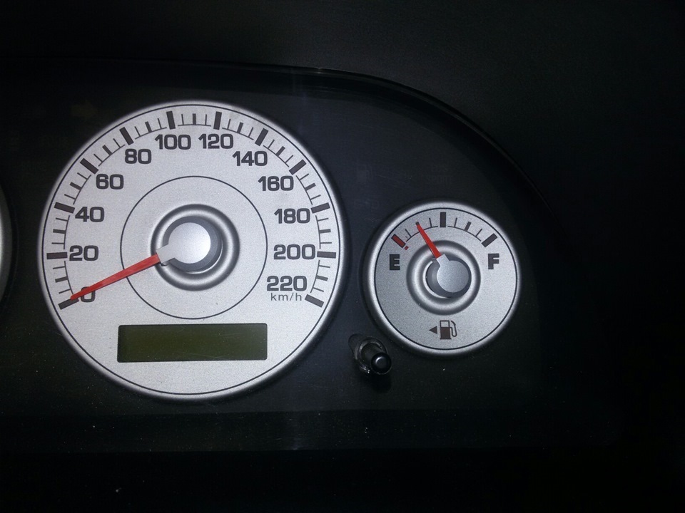 зависли приборы на ваз