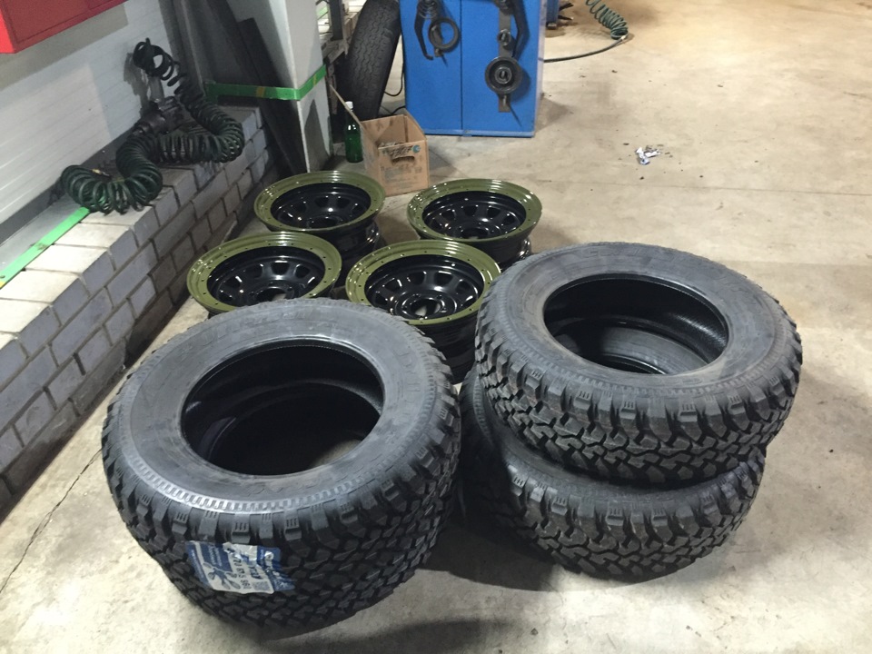 И все это идёт в шиномонтажку — ЛуАЗ 969